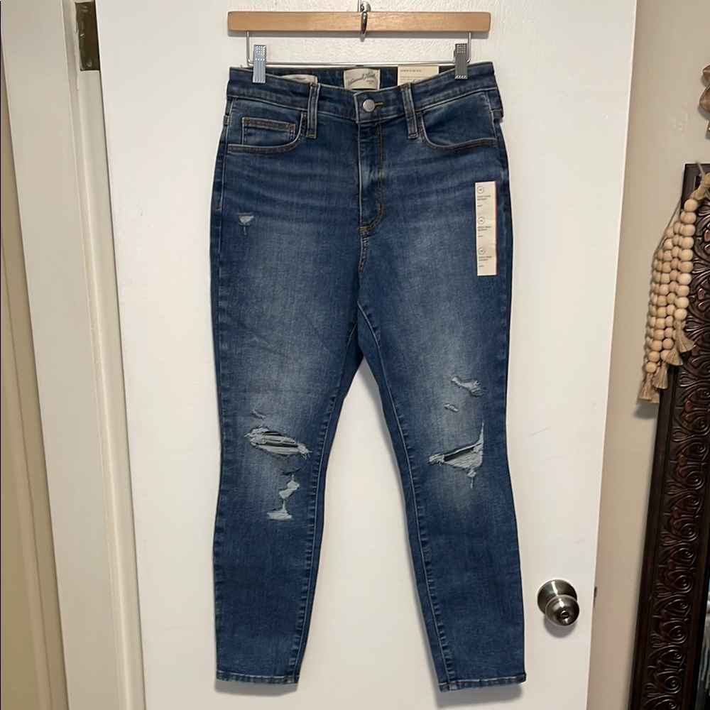 Universal Thread Distressed Dark Blue Skinny Jeans